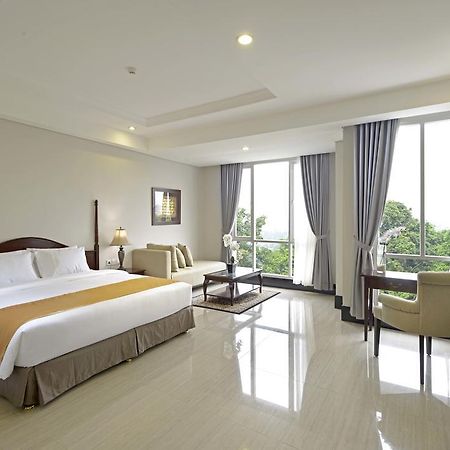 בוגור The Sahira Hotel Syariah מראה חיצוני תמונה