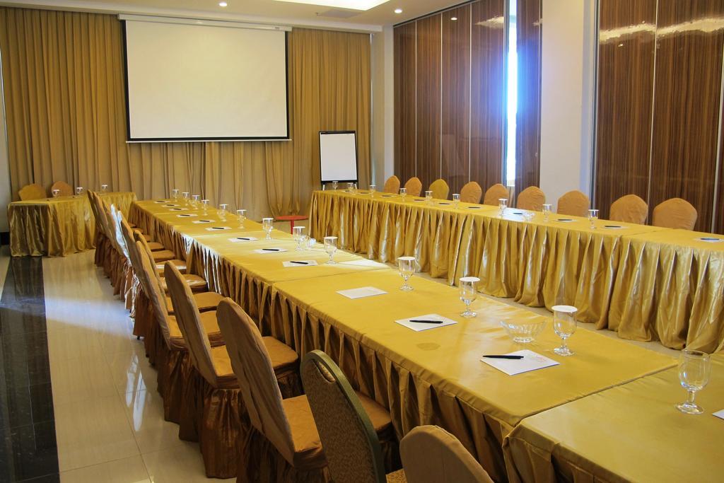 בוגור The Sahira Hotel Syariah מראה חיצוני תמונה